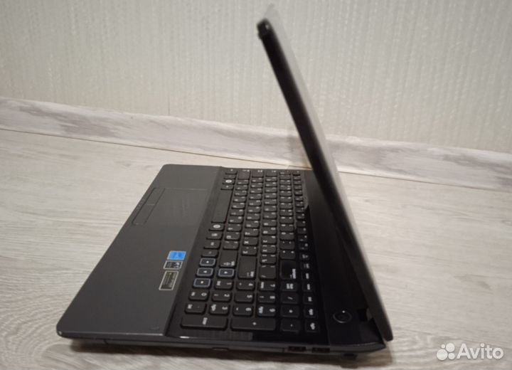 Samsung 15.6