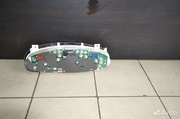 Щиток приборов Dodge Stratus 1