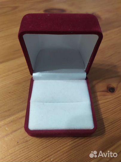 Коробка для ювелирных украшений