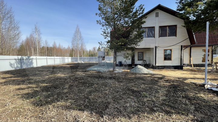 Коттедж 260 м² на участке 20 сот.