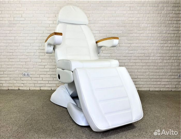 Косметологическое кресло с беспроводным пультом 06