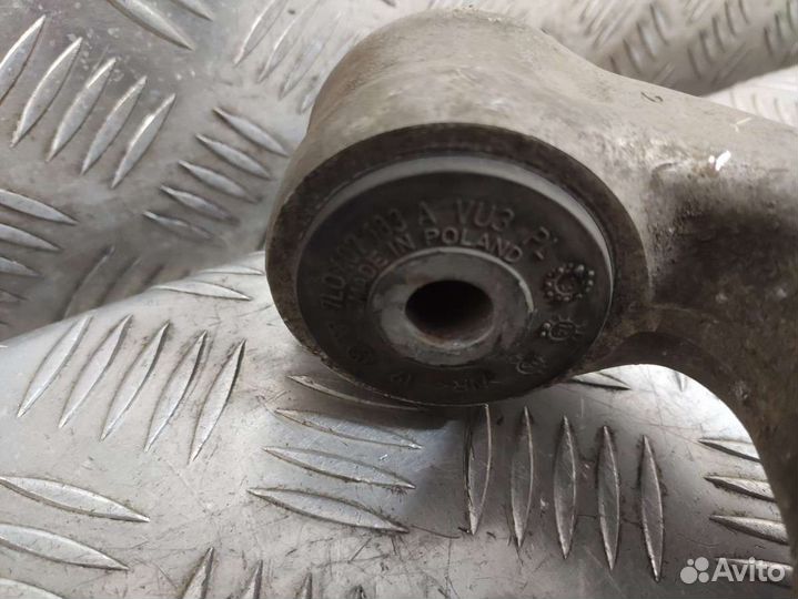 Рычаг передний левый Audi Q7 4L 3.0 7L8407151K