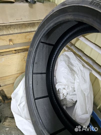 Pirelli P Zero 255/35 R21