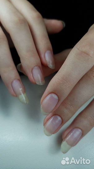Модель на комбинированный маникюр