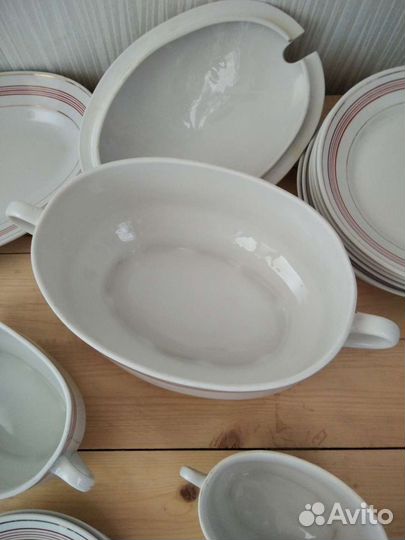 Набор столовой посуды с позолотой СССР