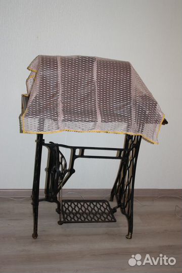 Швейная машинка стариная
