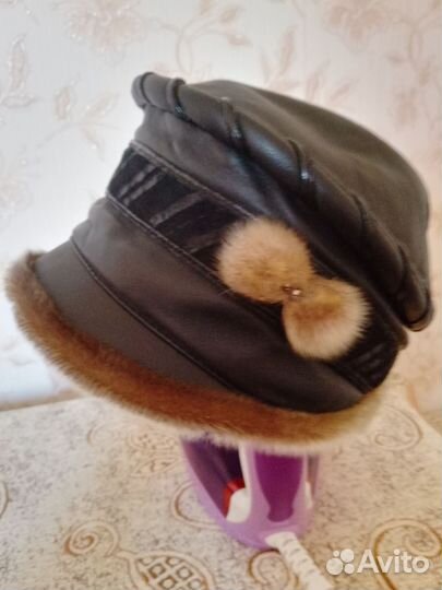 Берет женский кожаный отделанная норкой