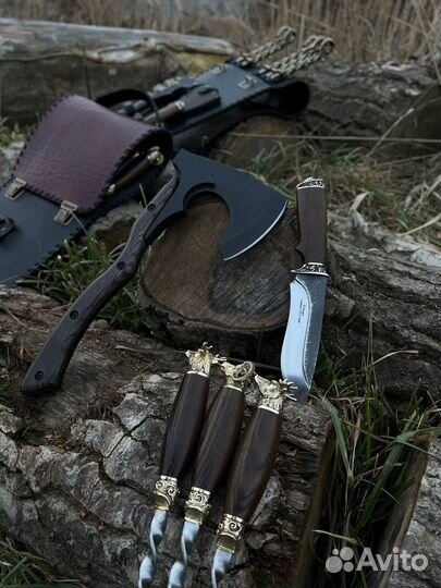 Набор коллекционных ножей