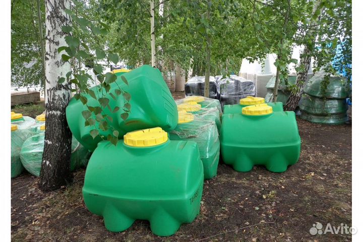 Емкость 300 литров для воды пластиковая