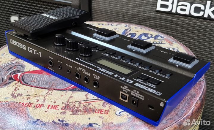 Гитарный процессор эффектов Boss GT-1