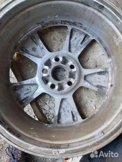 Продам диски алюминиевые р - 18 в хорошем состояни