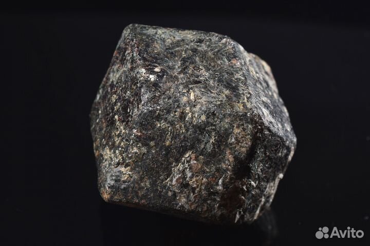 Кристалл. Гранат (альмандин). Лот №1000