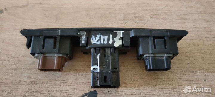 Консоль Renault Symbol 2008