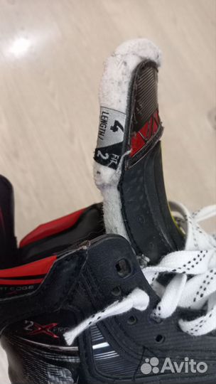 Коньки хоккейные профессиональные