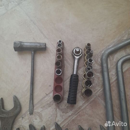 Ключи (рожковые и накидные с головками