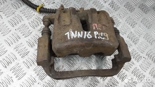 Суппорт тормозной передний левый land rover freela