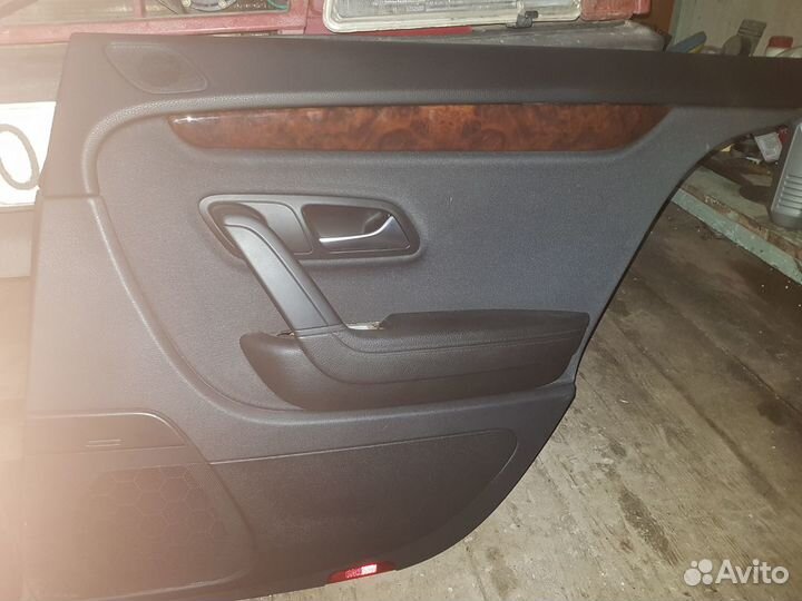 Обшивки двери Passat cc задние/передние