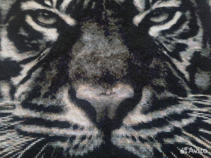 Картина вышитая крестом ручная работа