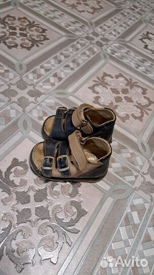 Сандалии для первых шагов 19 размер