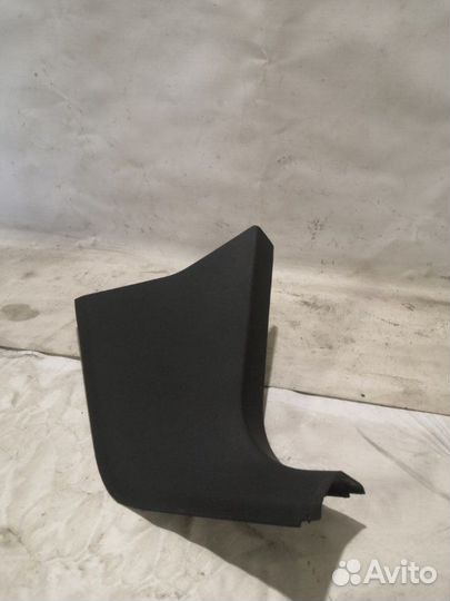 Накладка на порог передняя правая Volkswagen