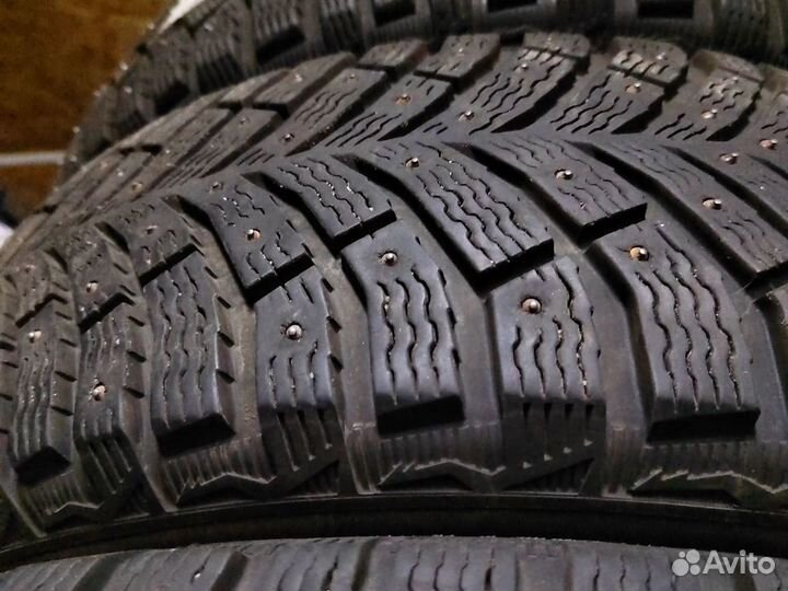 Michelin X-Ice North 4 SUV 215/60 R17