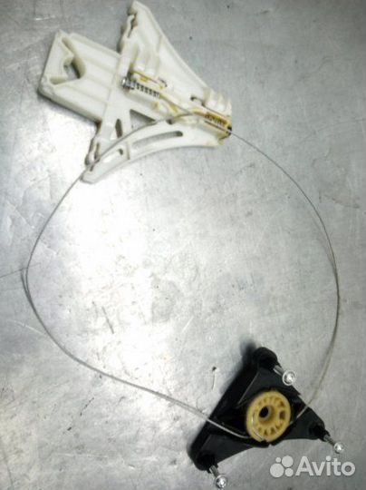 Стеклоподъемник задний правый Skoda Yeti универсал
