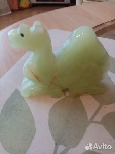 Фигурка-верблюд