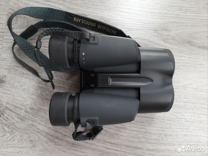 Бинокль Nikon