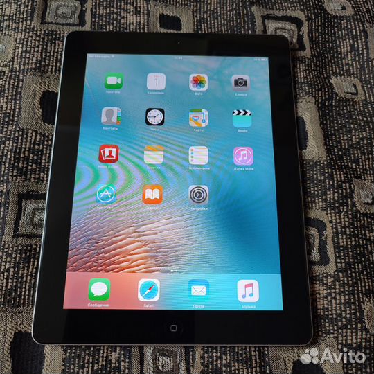 Apple iPad 2 64Gb WiFi + 3G (черный) + аксессуары