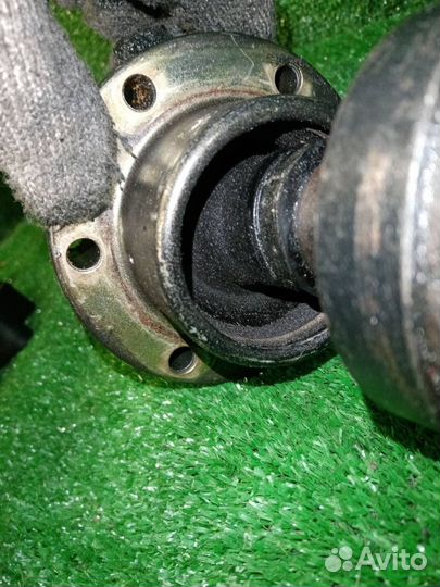 Карданный вал Audi A8 4E D3 BFM (4.2)