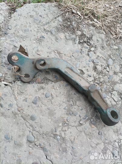 Рычаг поворотный левый т-40