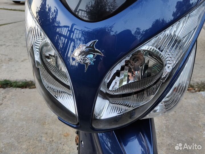 Передняя фара Yamaha T-Max