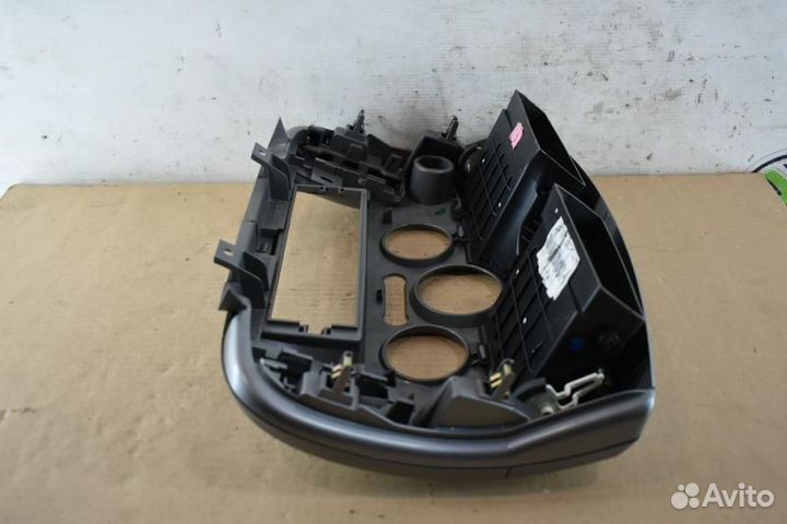 Рамка магнитолы Renault Scenic 2 поколение