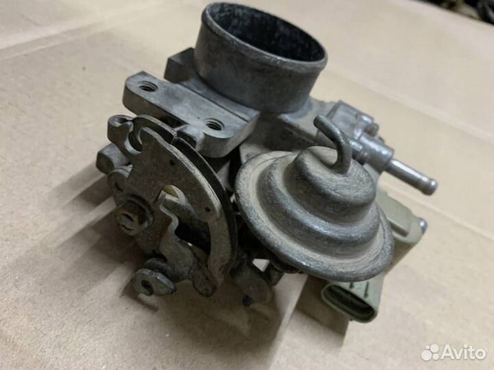 Дросельная заслонка toyota carina AT190