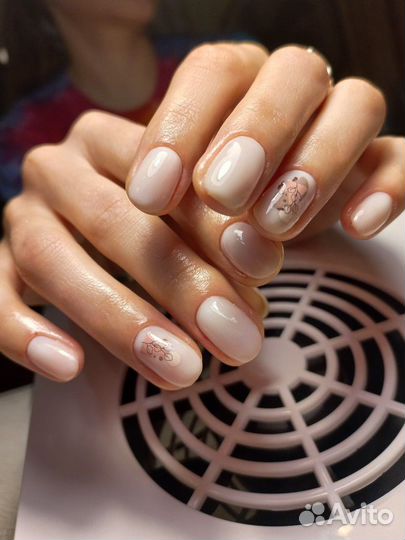 Маникюр
