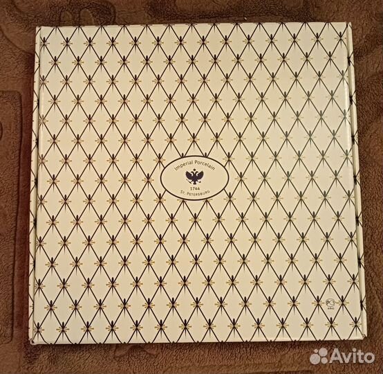 Декоративная тарелка новая 