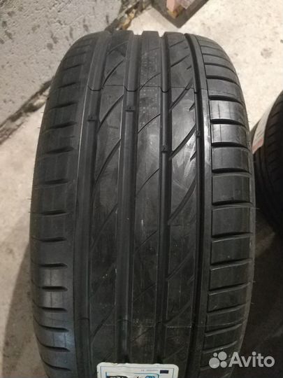 Maxxis Victra Sport VS5 245/45 R19 102Y