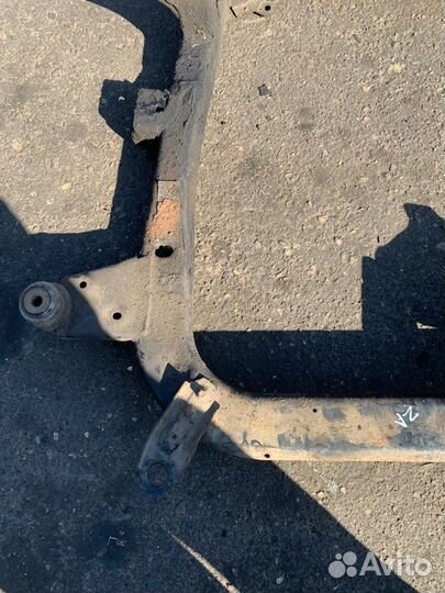 Подрамник передний передний Opel Zafira A минивэн