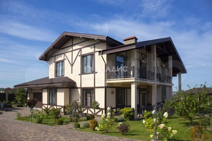 Дом 420 м² на участке 22,9 сот.