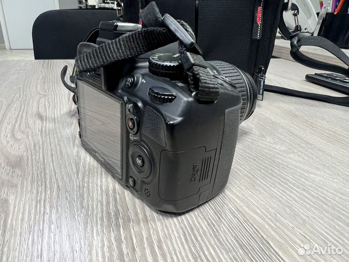Зеркальный фотоаппарат Nikon d3100
