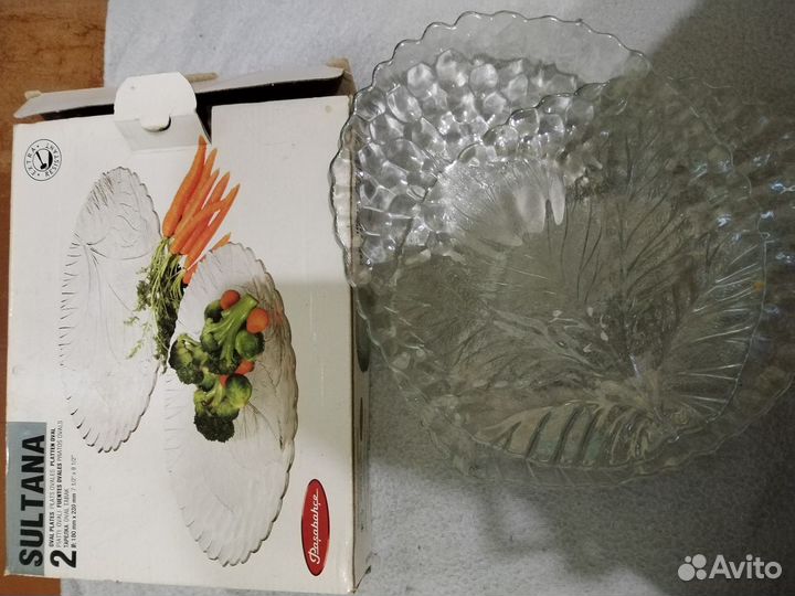 Две салатницы