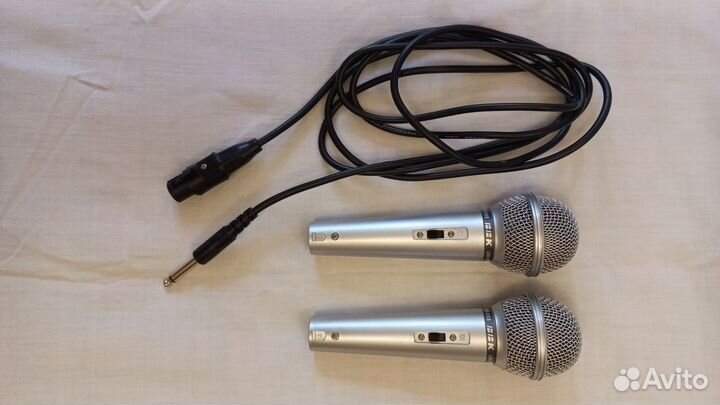 Микрофон для караоке BBK DM-998