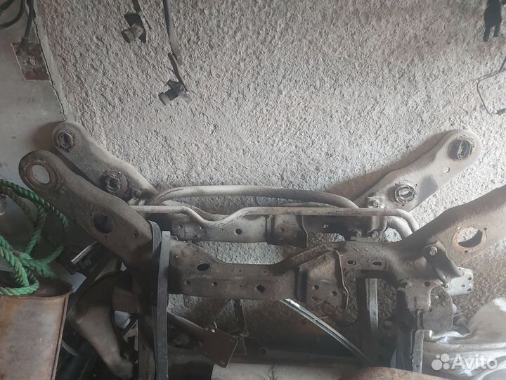 Подрамник pontiac bonneville