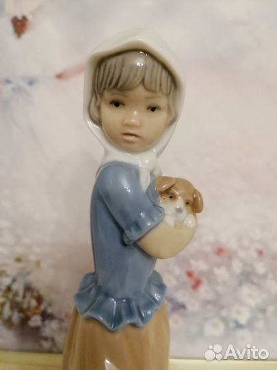 Статуэтка Lladro Nao Девочка с щенком фарфор Испан