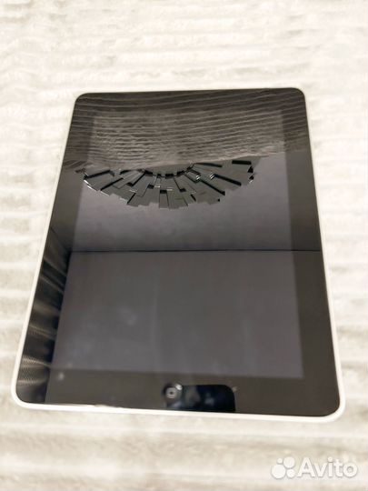 Apple iPad 1поколения(2010г) 16Gb