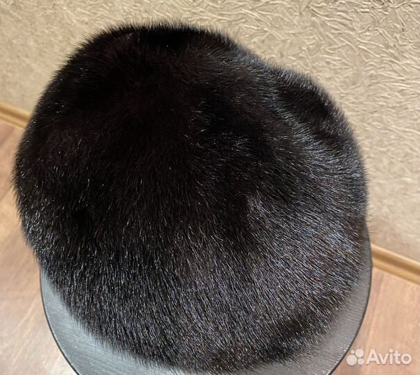 Берет женский норковый, новый, размер 56-58