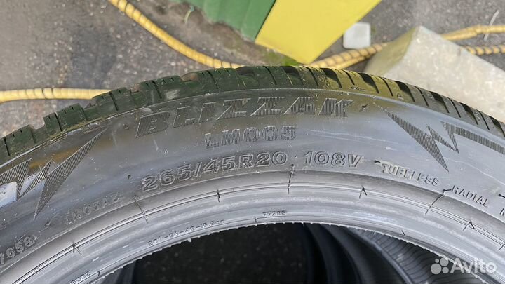 Bridgestone Blizzak LM-005 265/45 R20 108V