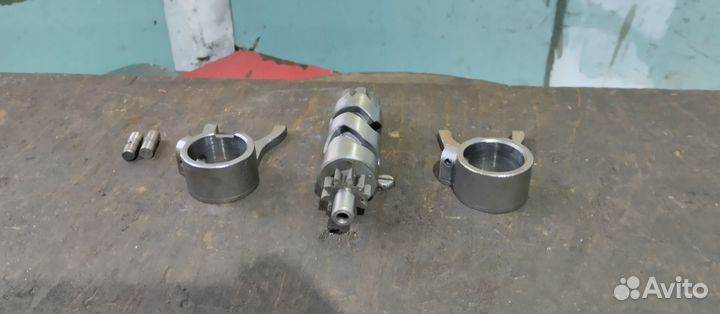 Копирный вал с вилочками Иж Юпитер 5