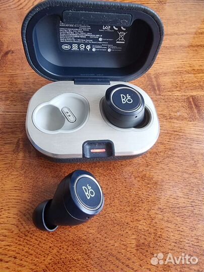 Bluetooth наушники bang olufsen e8 2.0