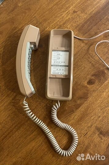 Проводной телефон-трубка